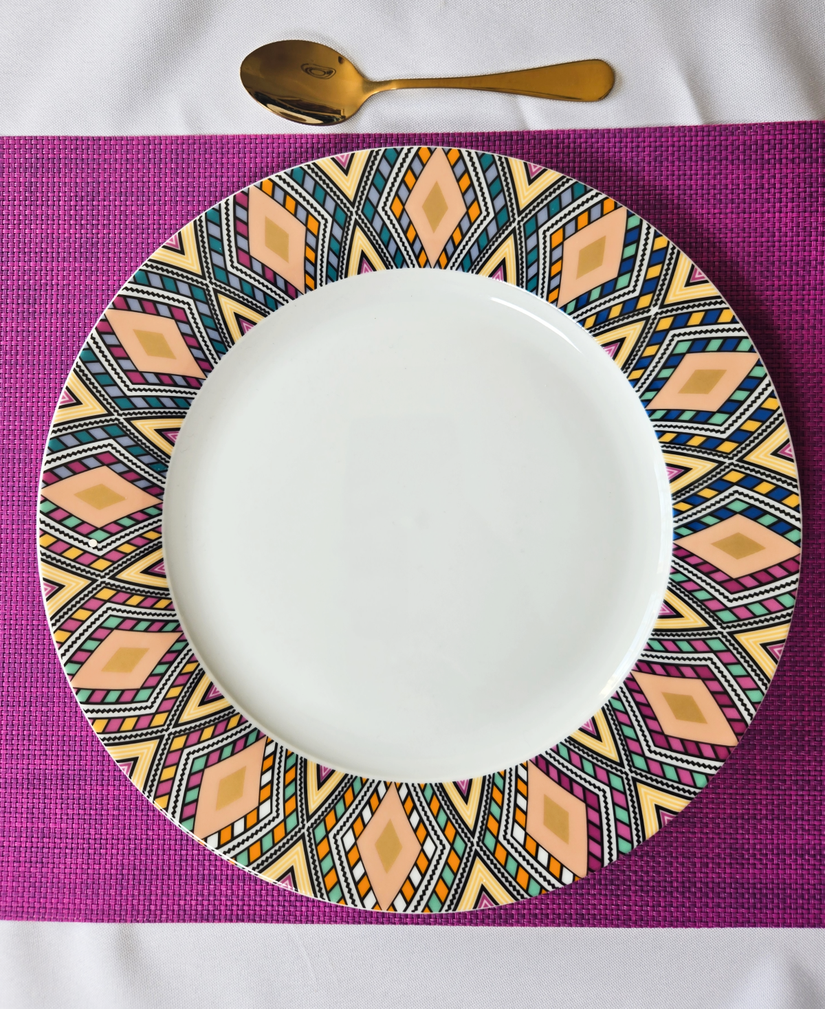 African Tableware 16 pcs African Art Dinnerware – Oyelakin Dinners (African Art Tableware)